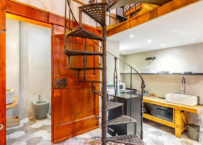 Guesthost - Oltrarno Duplex * Florence