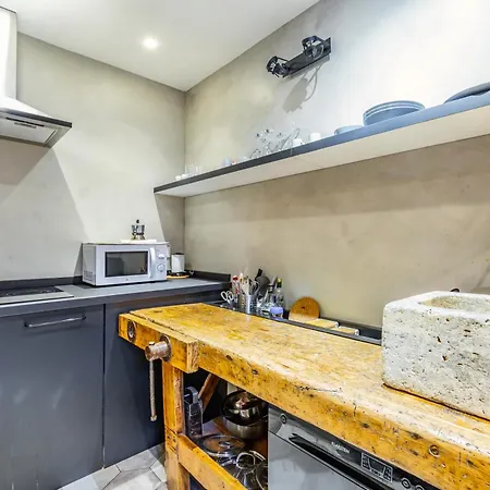 Guesthost - Oltrarno Duplex アパート *